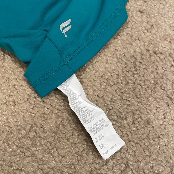 Fabletics tank top - Picture 3 of 4